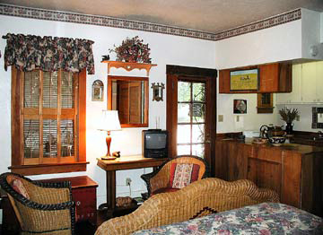 El Presidio Bed and Breakfast Gate House Living Area